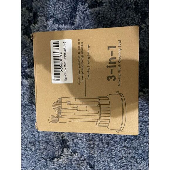 Brand New Silicone 3 in 1 Makeup Cleaning Bowl Storage Container - Picture 1 of 3